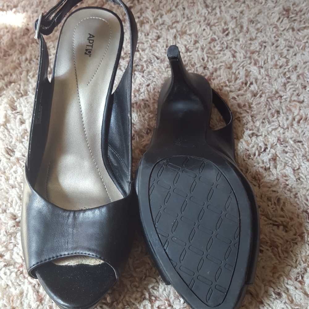 Shoes - Picture 3 of 3
